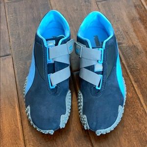PUMA Navy & Gray Suede Athletic Shoes w/ Velcro